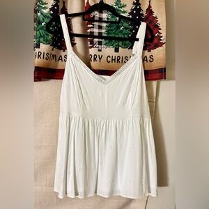 NWOT Torrid White Sleeveless Peplum Top, Adjustable Straps, Size 1